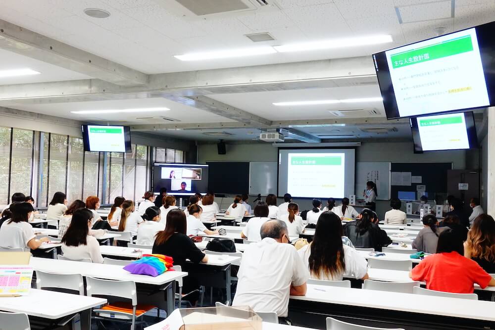 長崎女子短期大学に卒業必修科目として提供している授業「parcy's for School」にて生徒による最終プレゼン大会がありました。