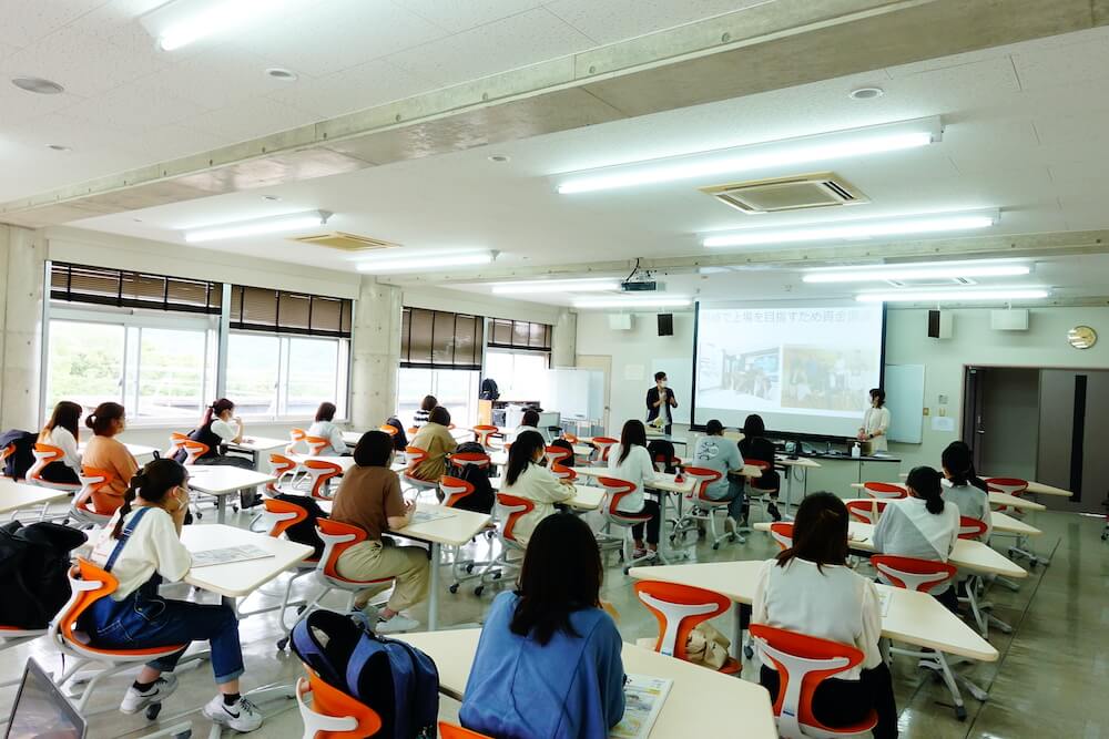 弊社が提供している長崎女子短期大学の授業「parcy's for School」にて代表の中村あきらが講演を行いました。